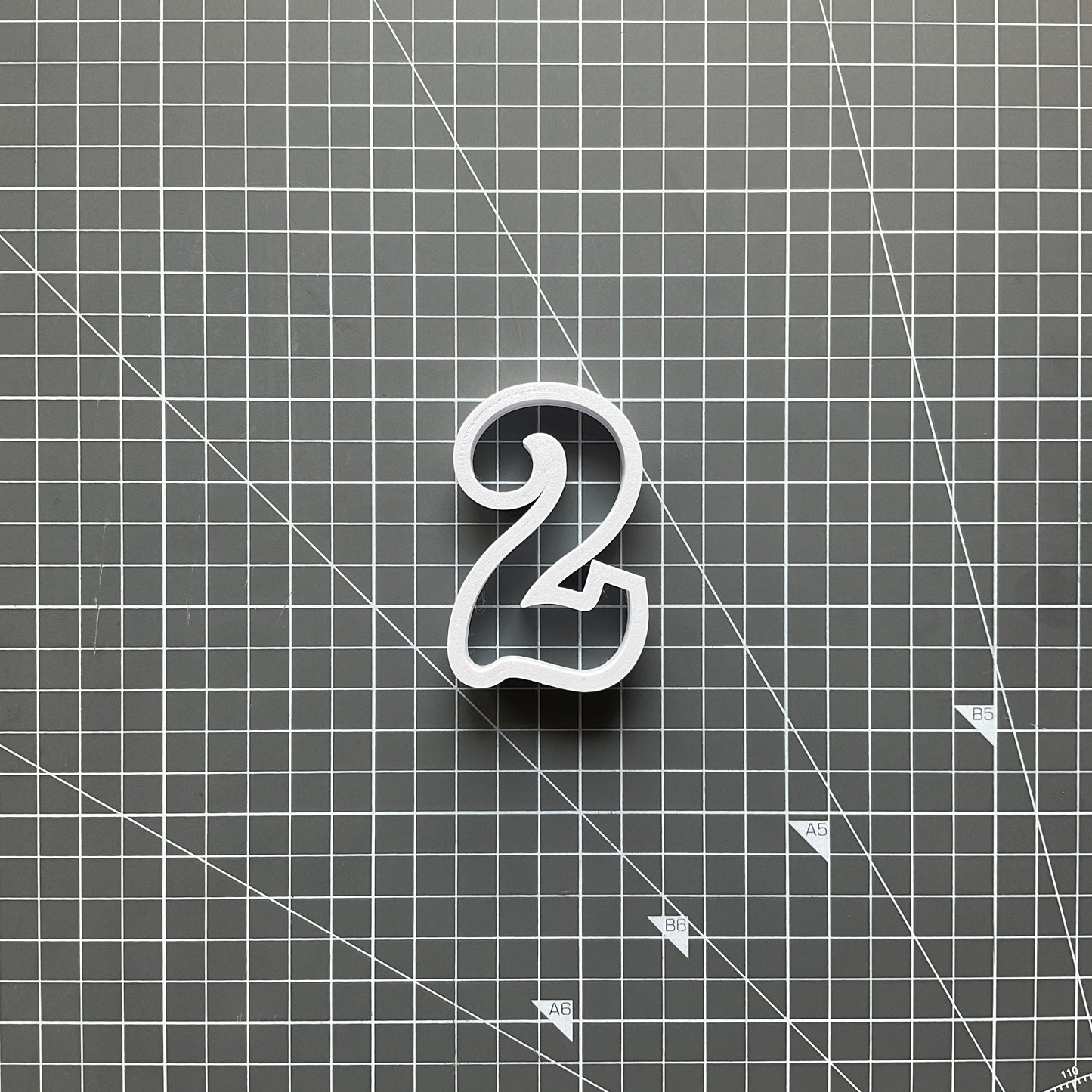 Number v4 Slim with Border