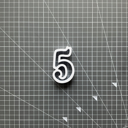 Number v4 Slim with Border